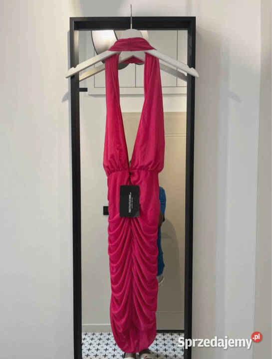 Różowa falbaniasta mini dopasowana sukienka Moda i Styl łódzkie sprzedam