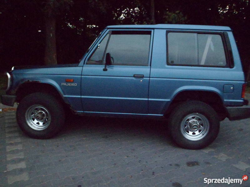 Mitsubishi Pajero 30 v6 niebieski