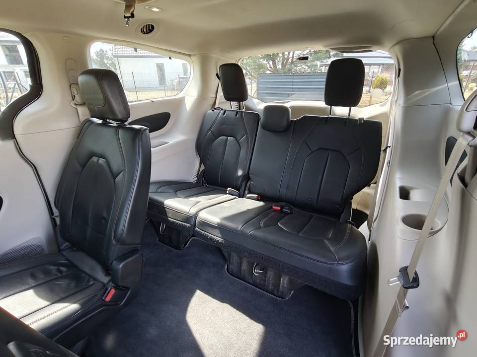 Chrysler Pacifica 36 V6 8osobowa 104 zadbana pomorskie Bolszewo