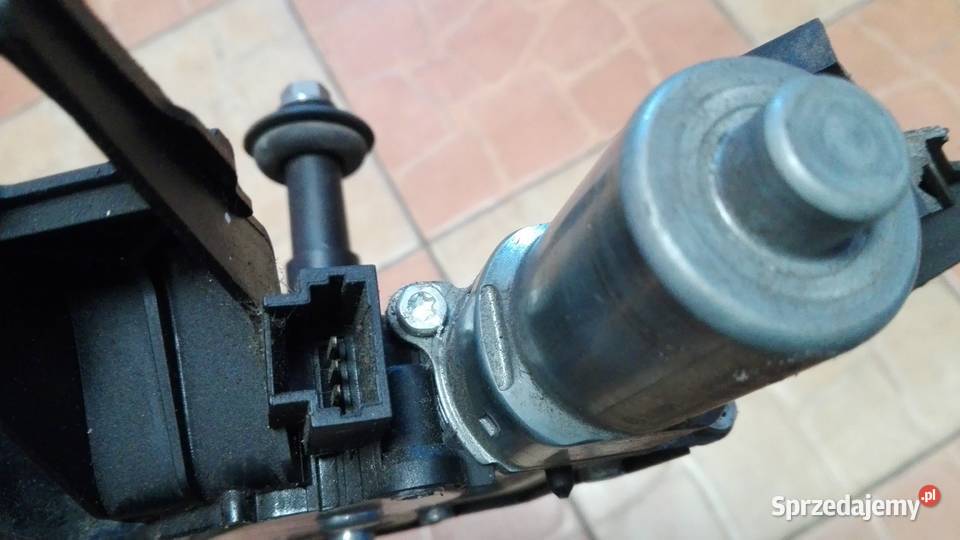 PEUGEOT 308 CITROEN C4 SILNICZEK WYCIERACZKI Układ elektryczny Kiełczyna