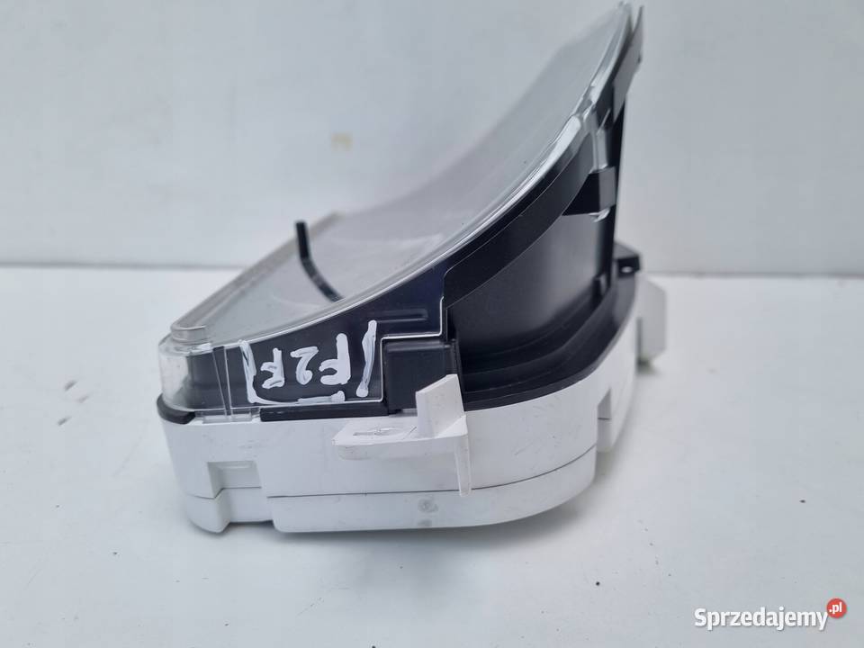 Volvo V50 18 16v LICZNIK ZEGARY europa 31254775