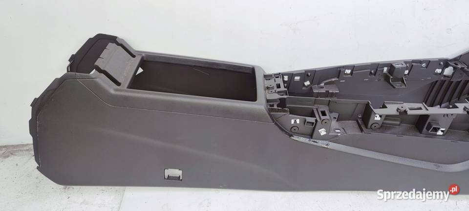 TUNEL ŚRODKOWY AUDI A4 B9 A5 8W 8W1863241A osobowe Przystajń