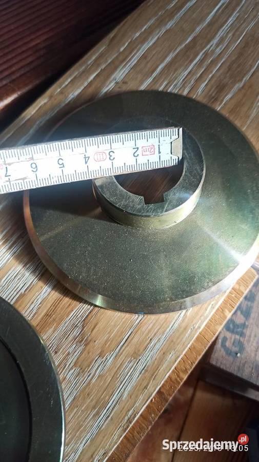 duża flansza dociskowa do pił tarczowych