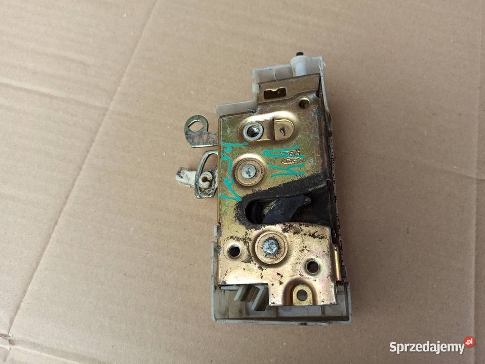 Ford Fiesta Mk4 zamek lewy przod Bolesławiec