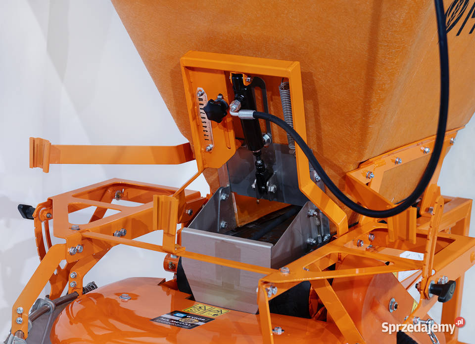 Posypywarka komunalna ciągnikowa Rozsiewacz Olesno sprzedam