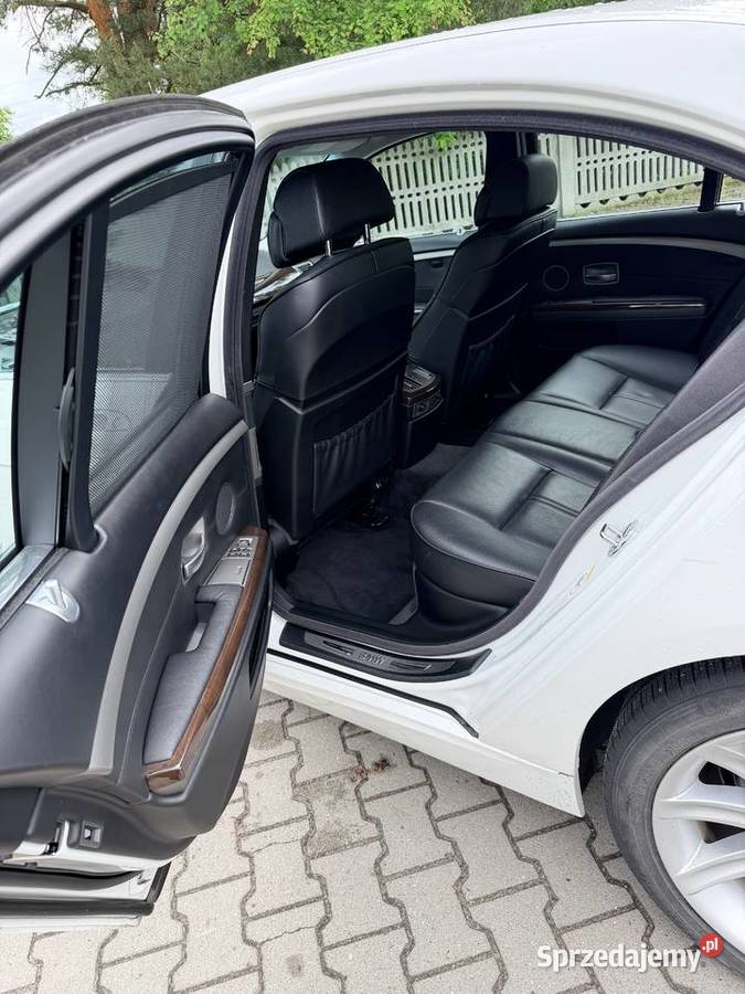 BMW 750i V8 48 367 2007 Biały Niski przebieg śląskie Częstochowa