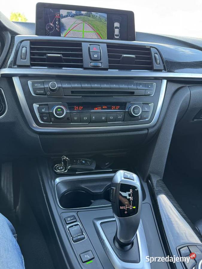 BMW Seria 3 328i xDrive Luxury Line Seria 3