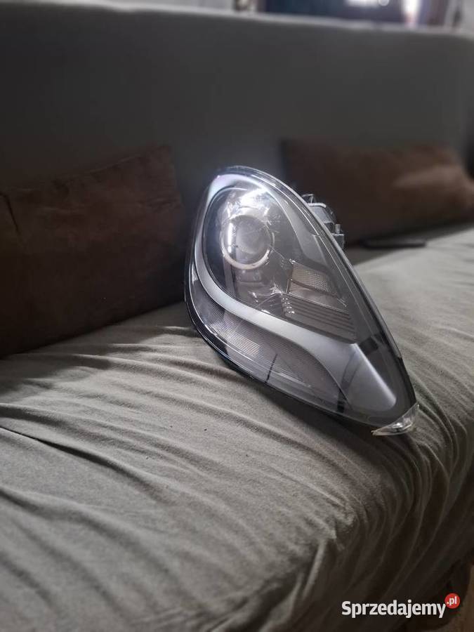 Reflektor porsche 982 718