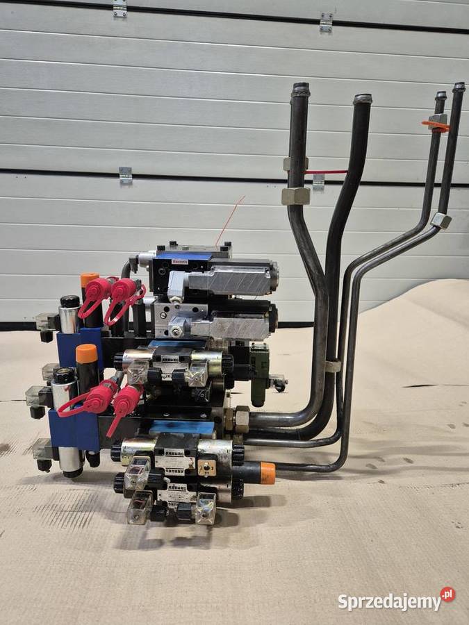 Kompletny blok zaworowy Bosch Rexroth 0811402114 Bielany Wrocławskie