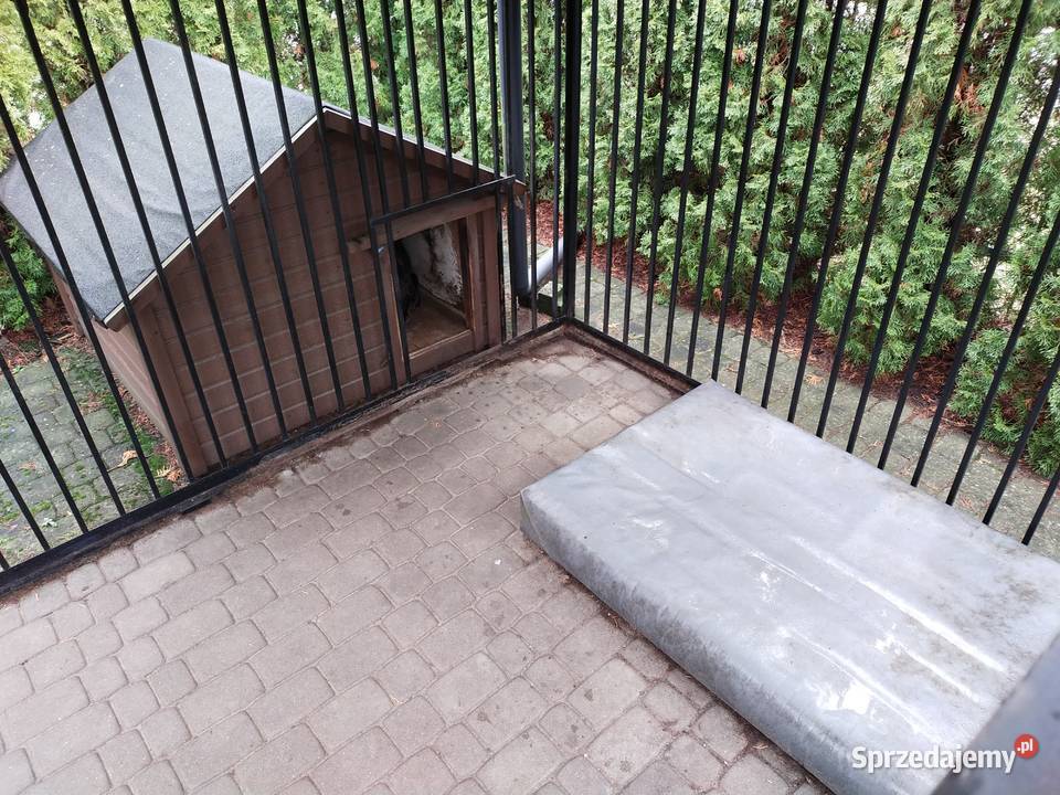 Duży zadaszony kojec z dużą ocieplaną budą Bydgoszcz