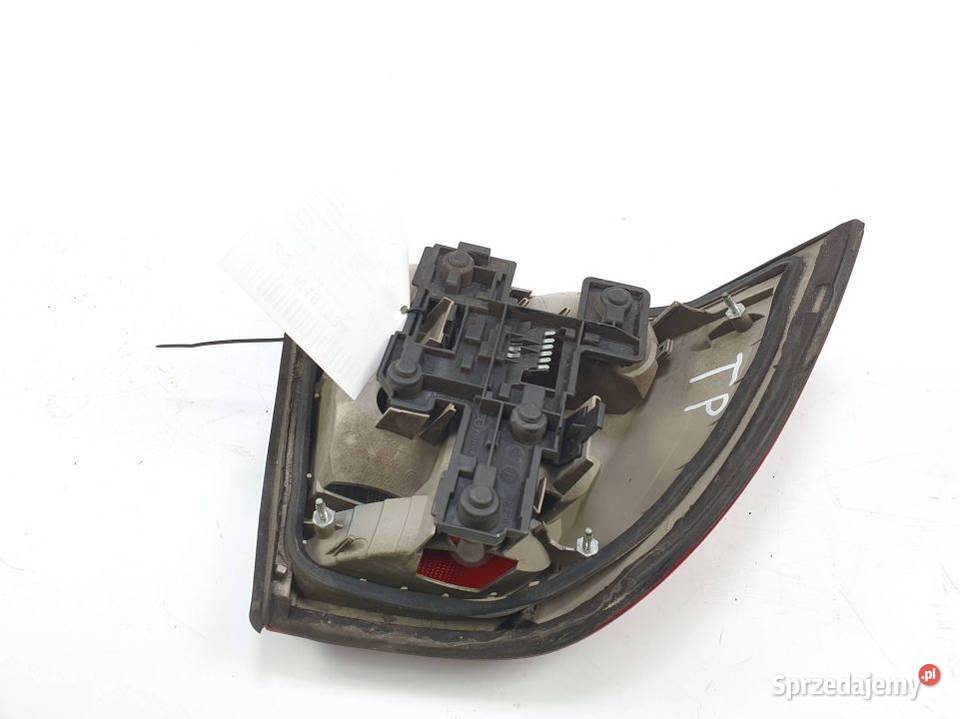 LAMPA PRAWA TYŁ OPEL VECTRA B Lipno