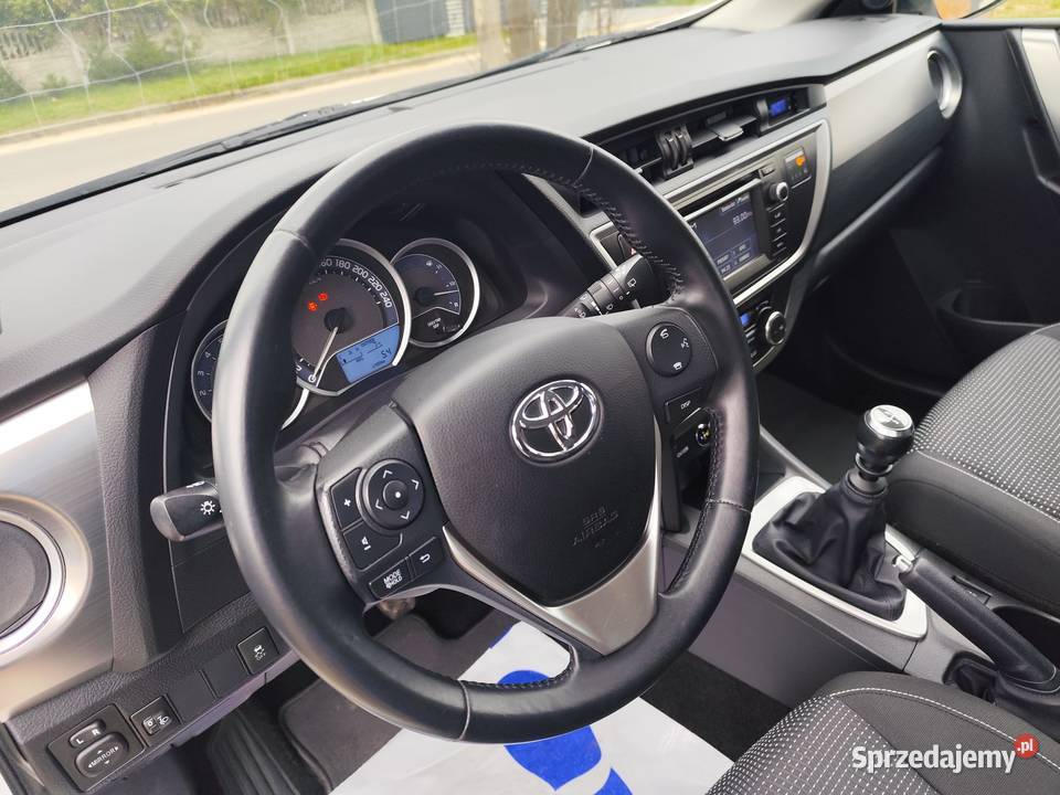 Toyota Auris 20 D4D Life Plus 2013r 124KM Radzionków sprzedam