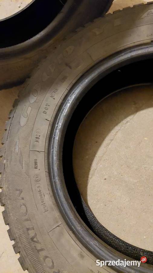 Opony zimowe goodyear 1757014 R14