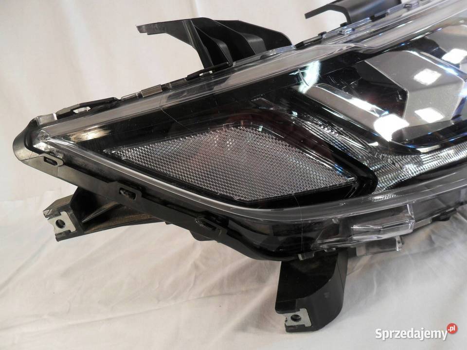 REFLEKTOR PRZÓD STRONA PRAWA MITSUBISHI Nowy Tomyśl