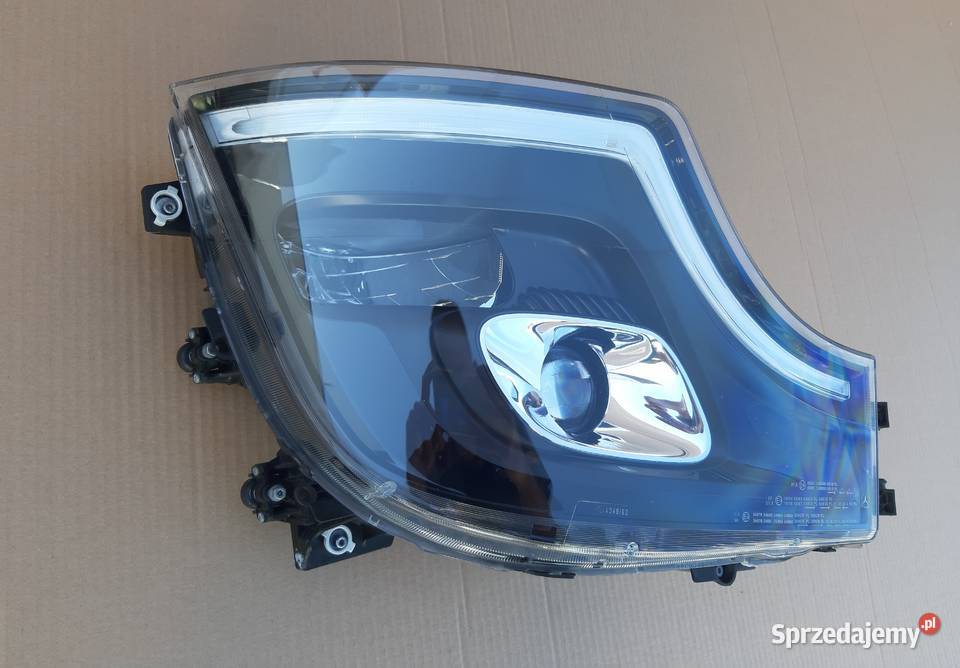 ACTROS MP4 MP4 REFLEKTOR PRAWY FULL LED LAMPA ciężarowe Trzciel