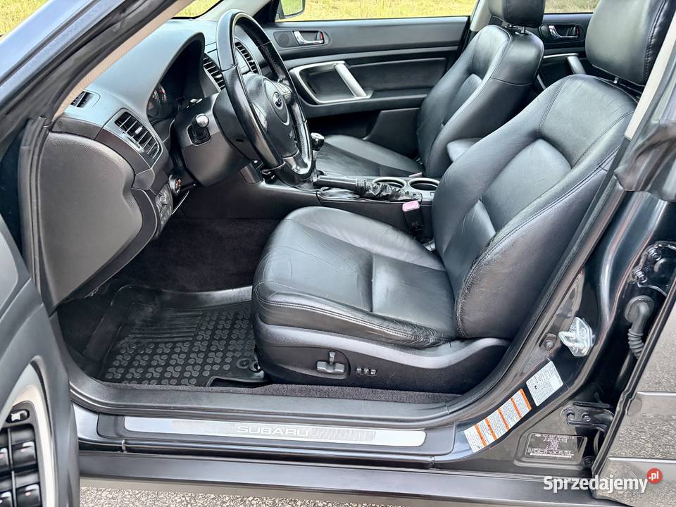SUBARU Outback niski przebieg 183 Wyposażenie diesel Outback mazowieckie Warszawa