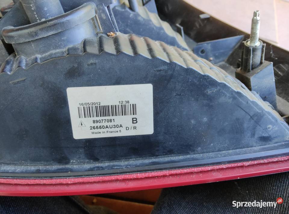 Lampa prawa tył sedan Nissan Primera P12 Połaniec