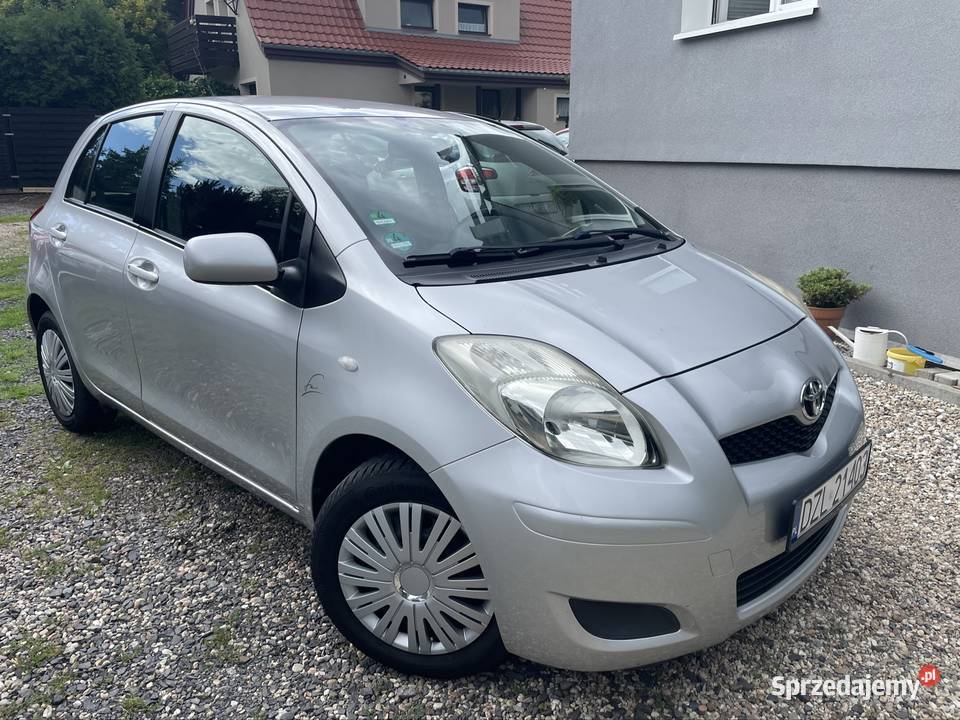 Toyota Usris 2009 5drzwi klima komputer super Jelenia Góra
