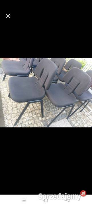 Osiem szwajcarskich dizajnerskich krzeseł firmy Kępno