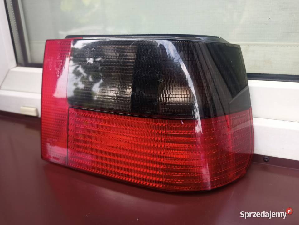 Seat Ibiza 2 II lampa tył tylna prawa narożna łódzkie Sieradz