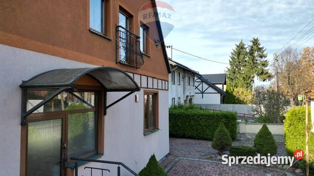 Dom z lokalem Cedry Wielkie taras