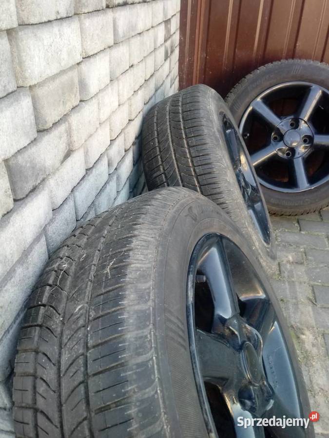 Felgi aluminiowe z oponami Średnica 15" Niedrzwica Duża