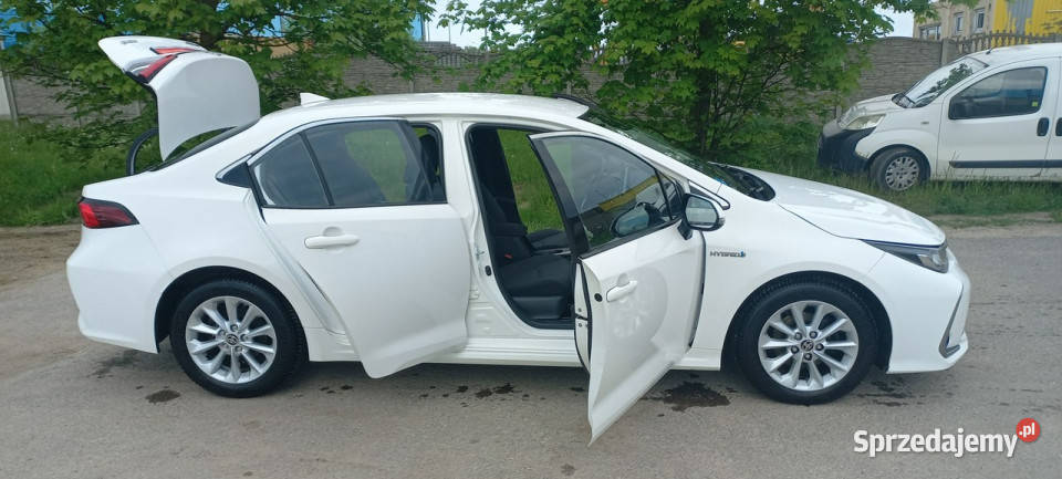 Toyota Corolla ECVT 18 Hybryda Pełna historia pomorskie Gdańsk