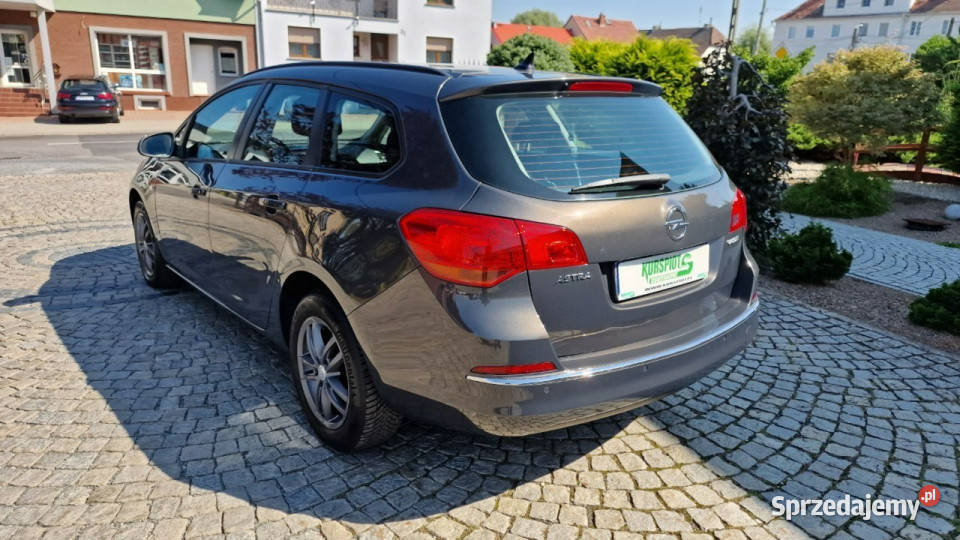 Opel Astra 108 17 CDTI Klima navi alu F VAT 23 gniazdo USB