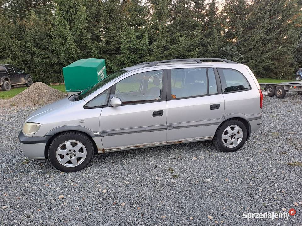 Opel Zafira 16 Benz 7 osób aluminiowe felgi Niedźwiednik