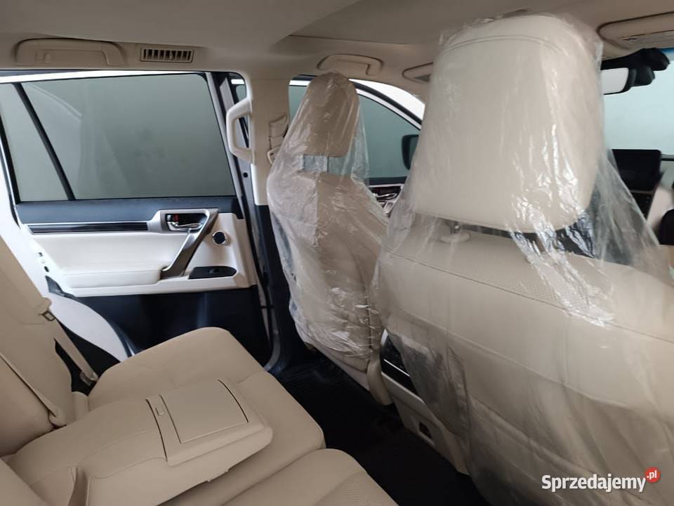 Nowy samochód na sprzedaż Janowice