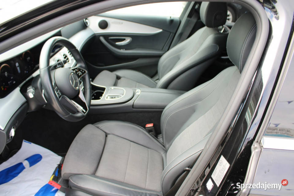 Mercedes E 220 AMGAvantgarde 4Matic Virtual pełny VAT Warszawa