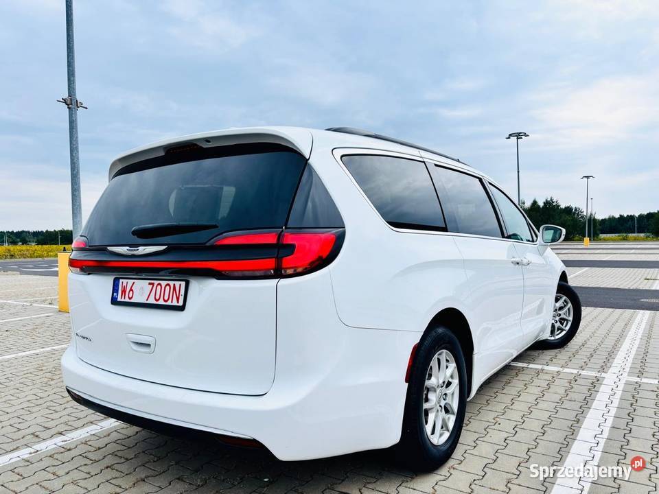 Chrysler Pacifica Touring L 36 V6 LPG 2022 7 Rok produkcji 2022 Warszawa