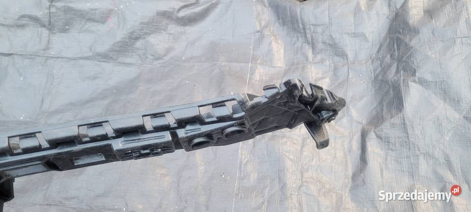 ŚLIZG ZDERZAKA PRAWY TYŁ MERCEDES W213 sprzedam