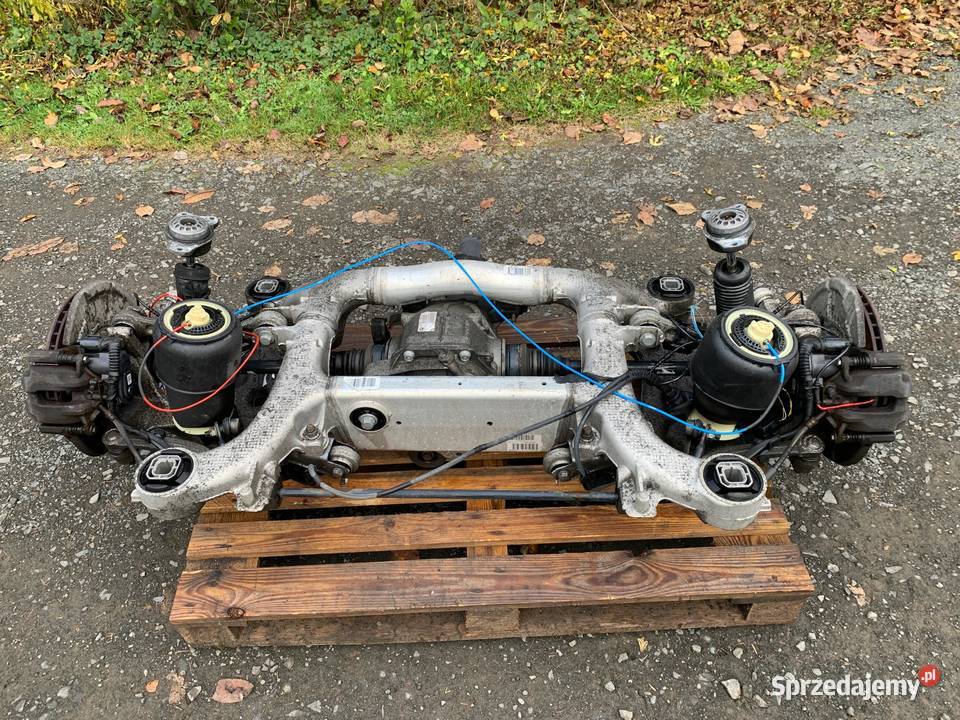 BMW F11 530D RWD ZAWIESZENIE TYŁ TYLNE WÓZEK osobowe sprzedam
