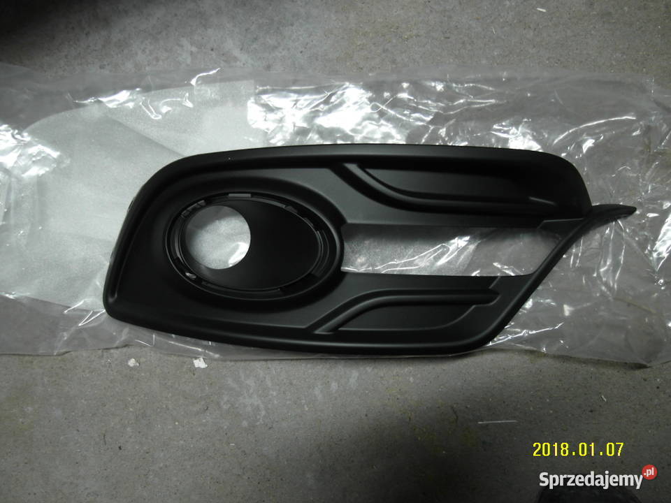 zaślepka zderzaka osłona halogenu prawa Renault Białystok