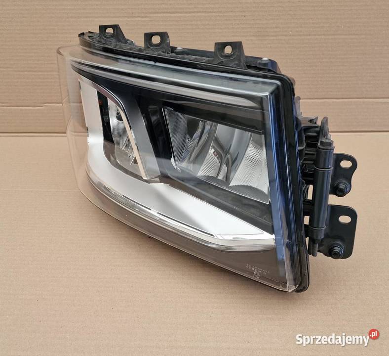 SCANIA R S REFLEKTOR PRAWY LAMPA PRAWA FULL LED prawe Bieleń