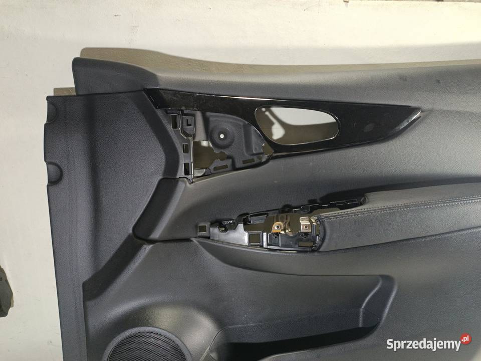 BOCZEK DRZWI PRAWY PRZÓD NISSAN QASHQAI J11