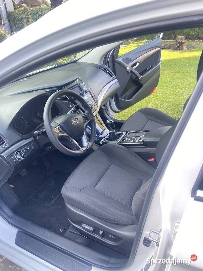Hyundai i40 combi 17 crdi 136 Rok produkcji 2012 Dąbrowa Górnicza