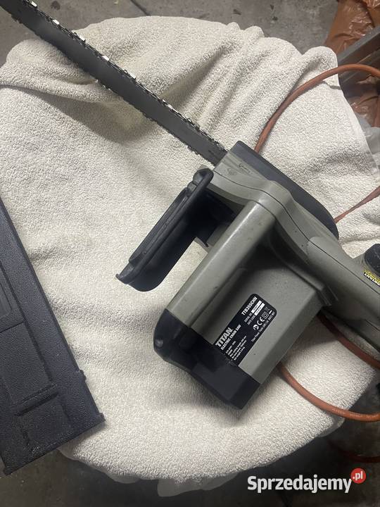Elektryczna piła łańcuchowa Titan