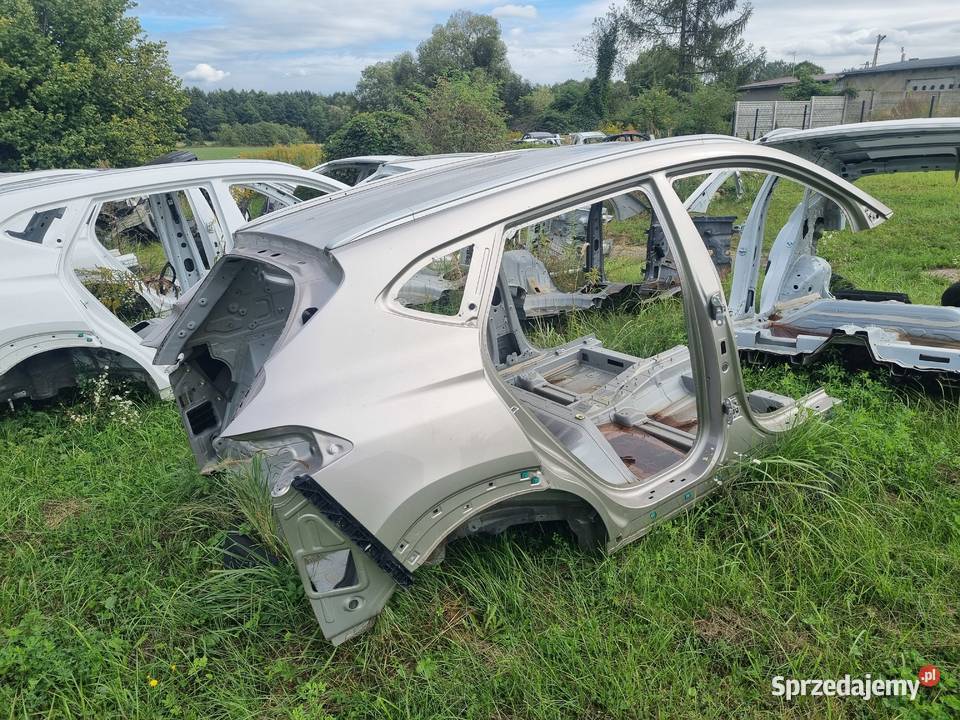 PRAWY BŁOTNIK Y3Y HYUNDAI TUCSON III osobowe Skierniewice
