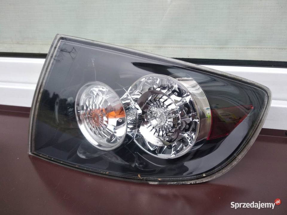 Mazda 3 BK sedan lampa tył tylna prawa narożna w Sieradz