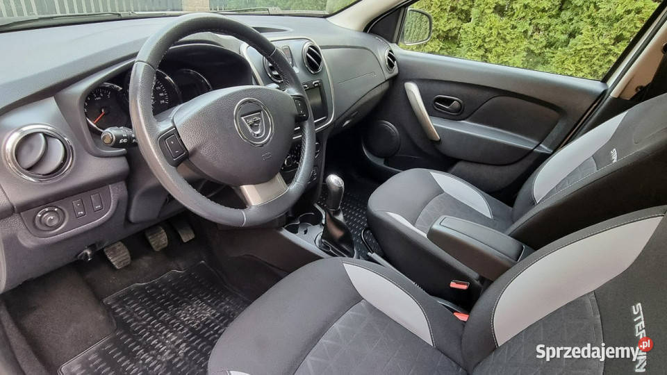 Dacia Sandero Stepway Nowy Rozrząd Tempomat Navi nieuszkodzony sprzedam