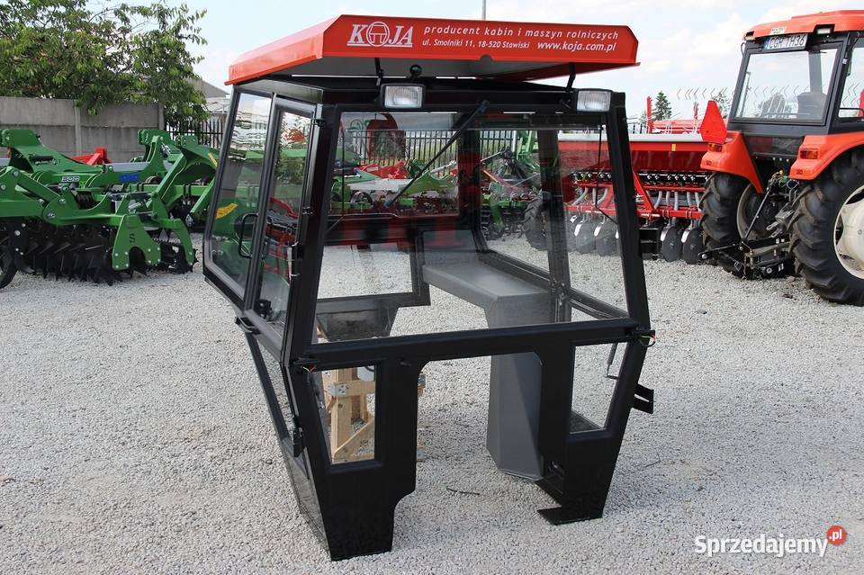 Kabina ursus bez błotników C 330 C330 KOJA Rogóźno