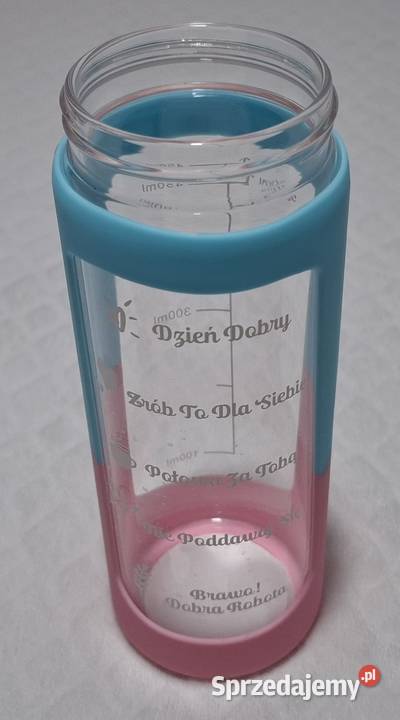 Szklany bidon na wodę z silikonowym ochraniaczem