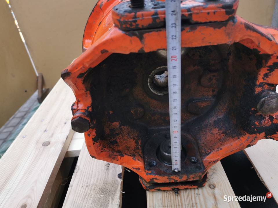 Zwolnica Zwrotnica lewa Fermec 860 Carraro Pozostałe wielkopolskie Wilkowo sprzedam