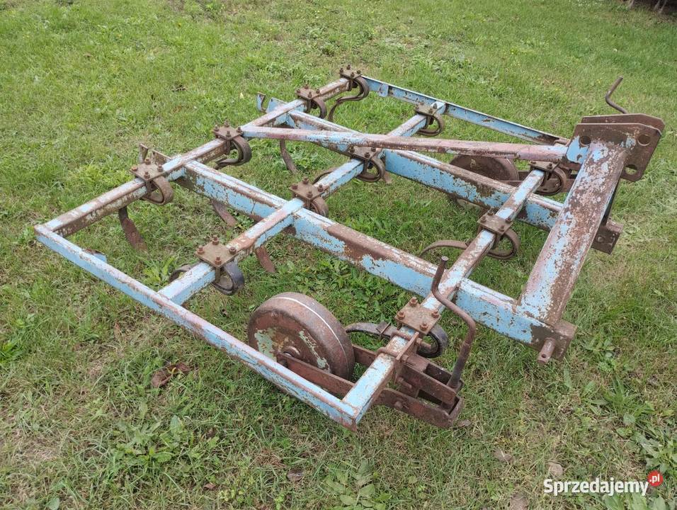 Kultywator szer 180 na 11 zębów do C330 i T25 Kultywatory Żyrzyn