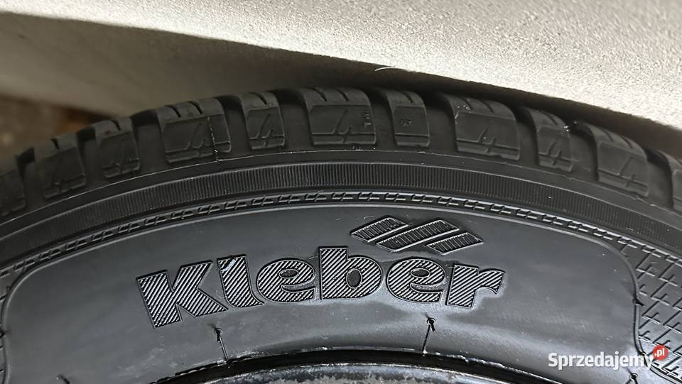 Koła Toyota Yaris opony wielosezonowe Kleber