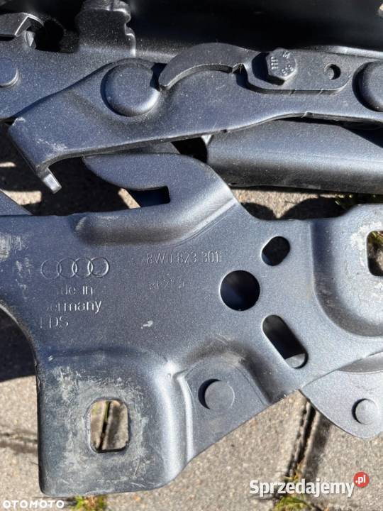 AUDI A4 B9 8W ZAWIAS MASKI LEWY 8W0823301E Bolesławiec