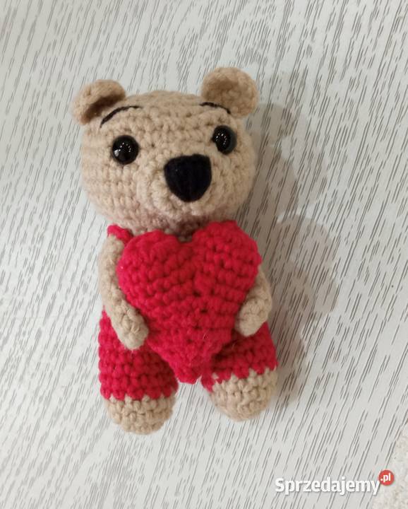 Miś z serduszkiem wykonany na szydełku Łask sprzedam