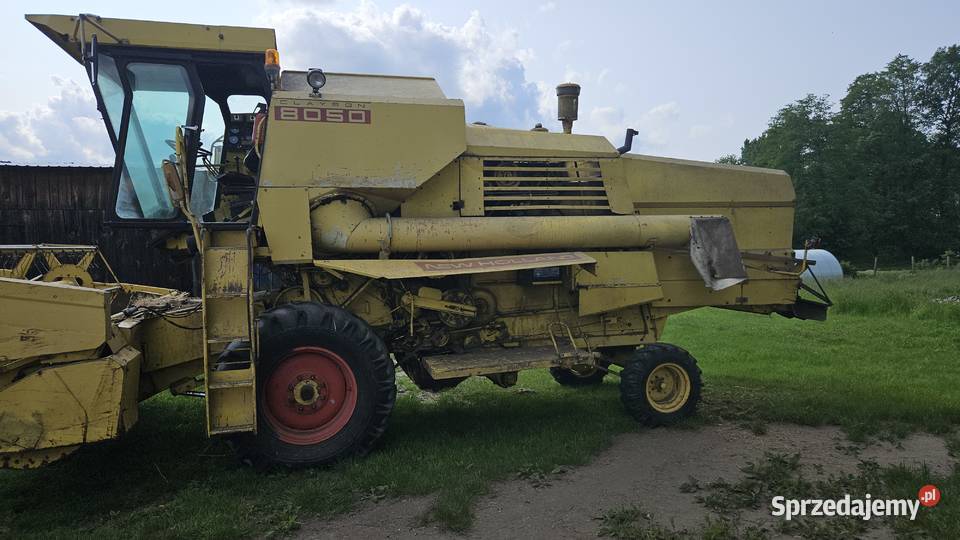Kombajn zbożowy Holland 8050 nieuszkodzony Huszlew